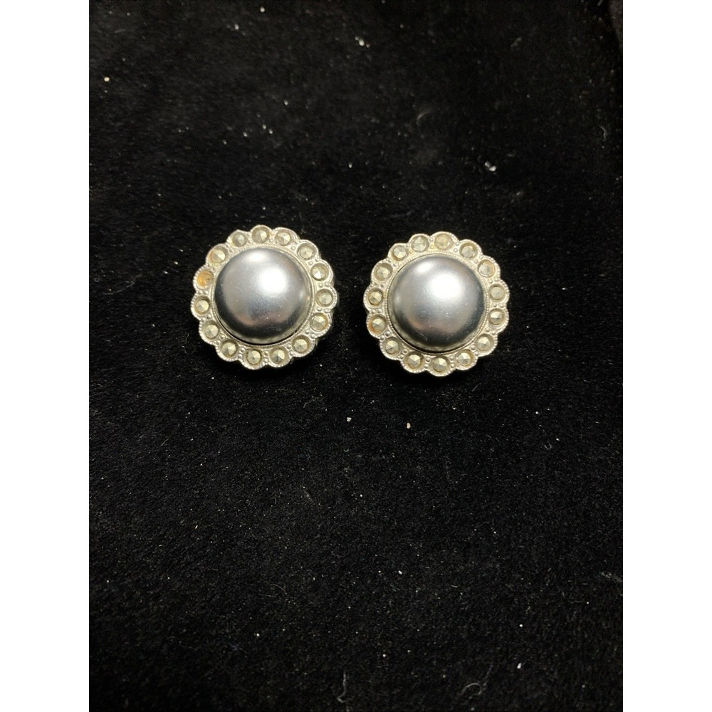 Vintage Faux Pearl Clip On Earrings rhinestone silver tone Patent # 2733491